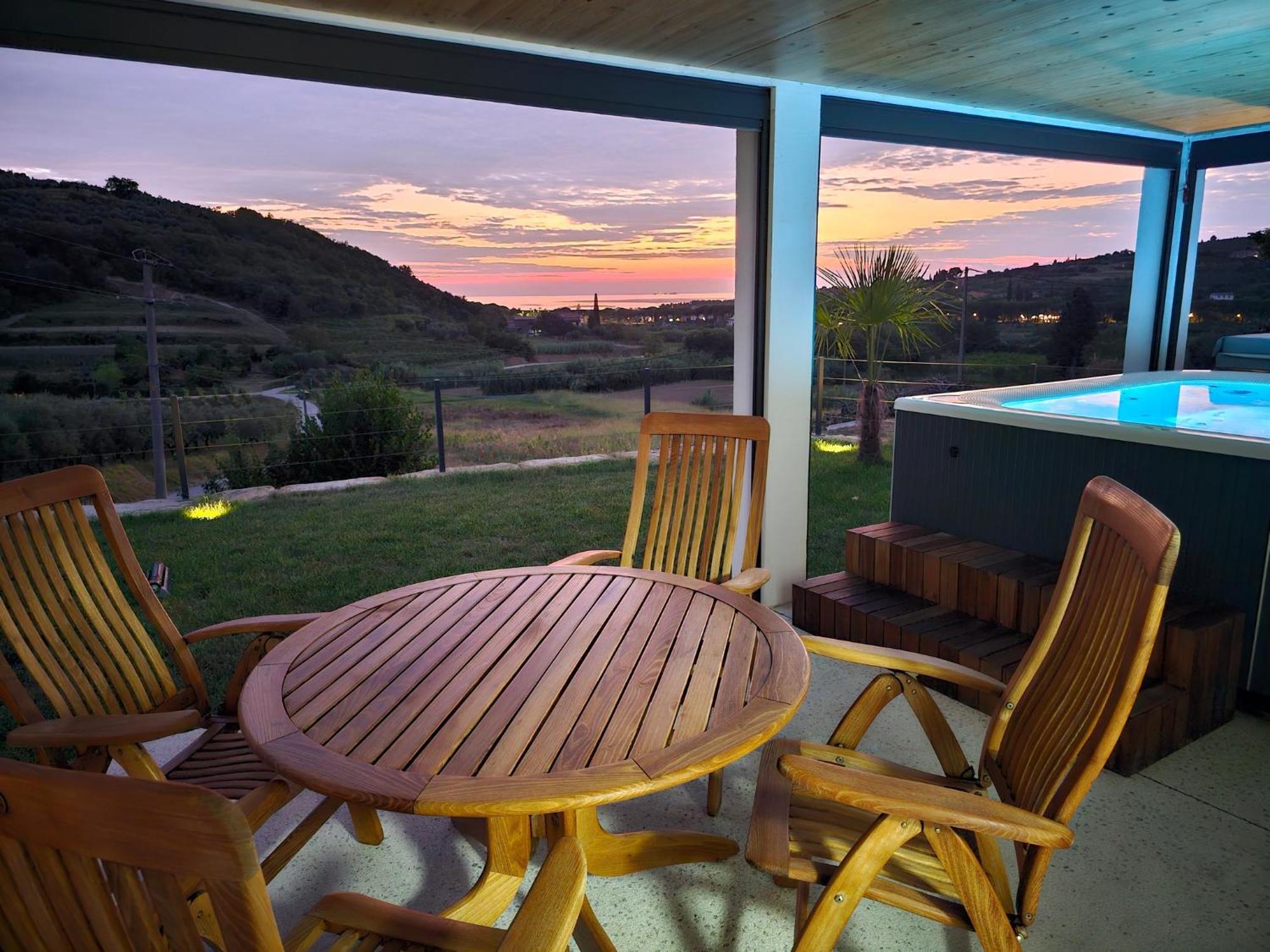 Apartma Seaview Mirjam With Jacuzzi